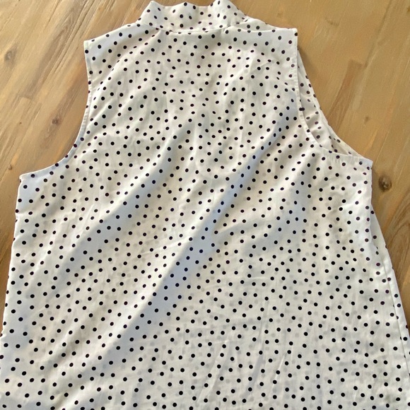 A New Day, Sleeveless top, with tie around neck, L - Picture 6 of 7